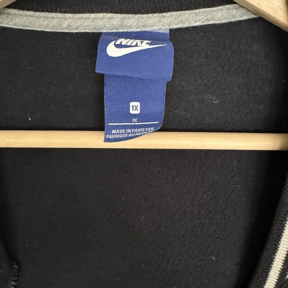 Nike jacket - Picture 3 of 4
